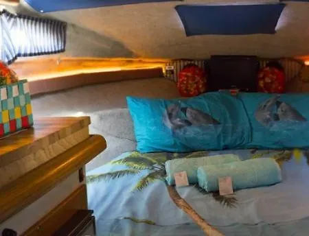 Sissi Boat Botel 3*